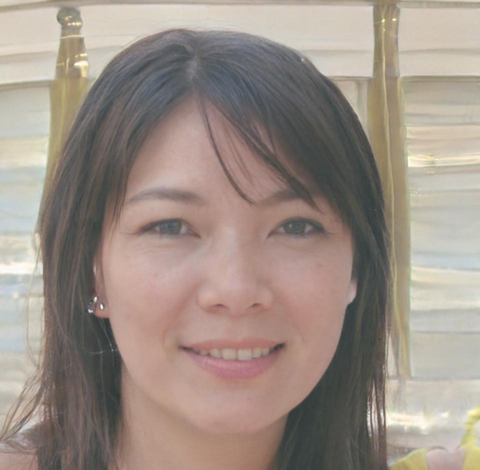 Elena Moravcová, Investment Strategy Expert